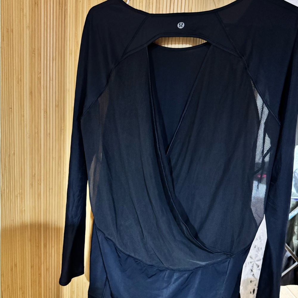 Lululemon Athletica Black Long Sleeve Top